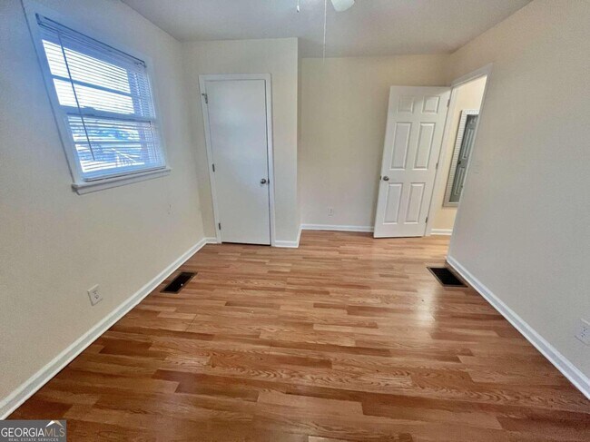 Building Photo - 1002 Level Creek Rd