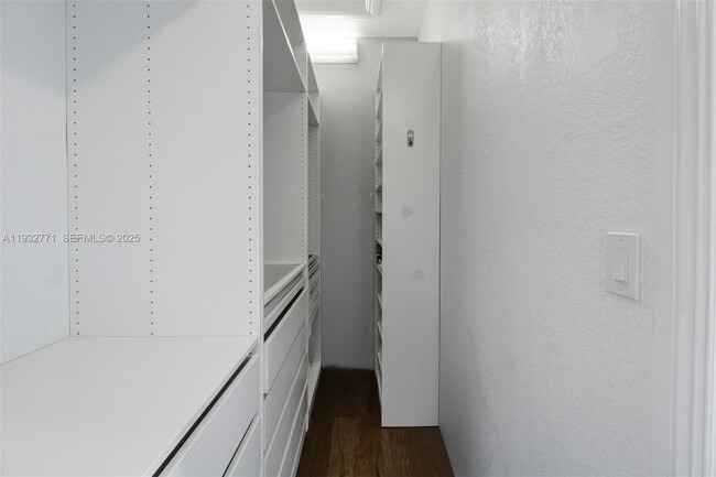 Building Photo - 11865 SW 13th Ct