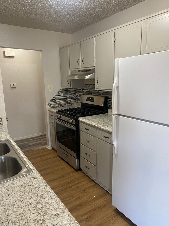 Building Photo - 7404 Fir Ave