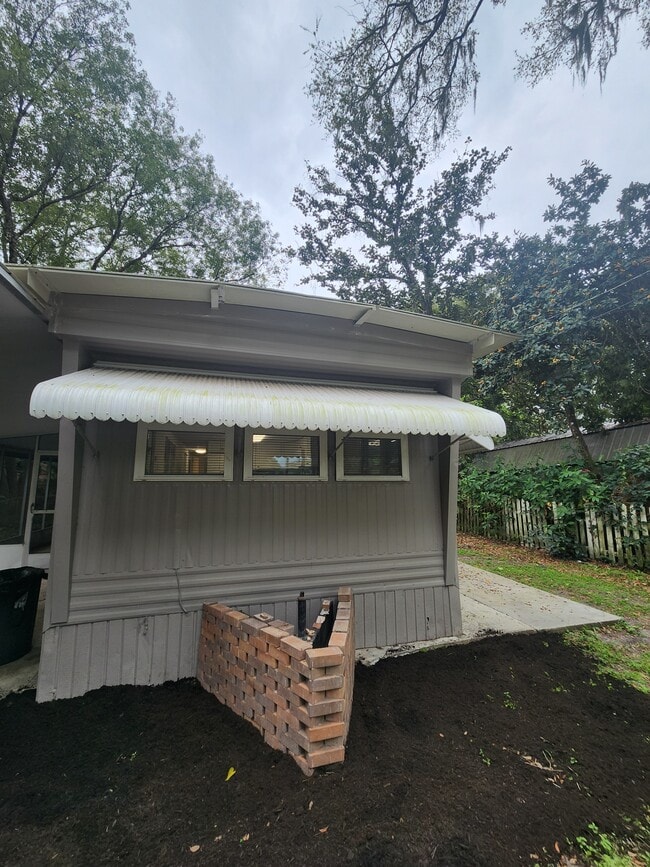 Building Photo - 4620 Plum St