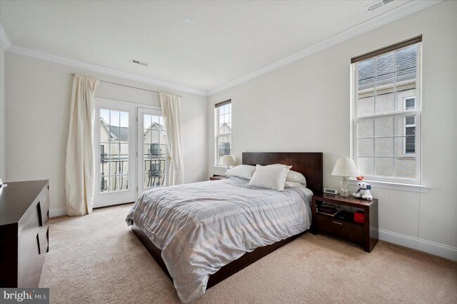 Building Photo - 3207 Capri Dr