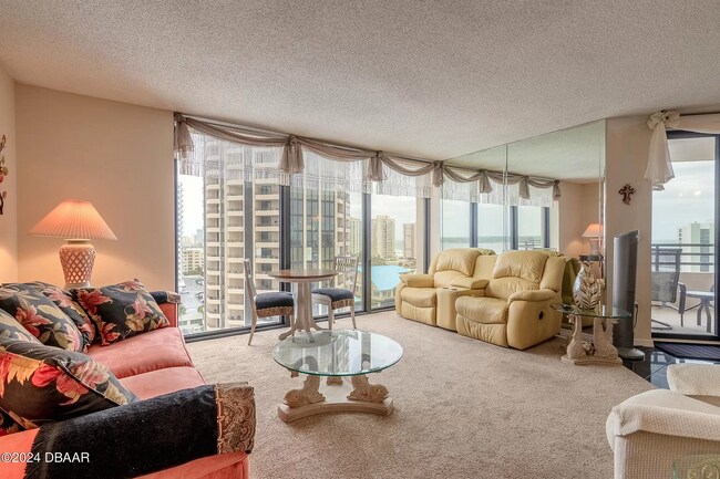 Building Photo - 1 Oceans West Blvd