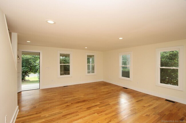 Building Photo - 141 Duck Hole Rd