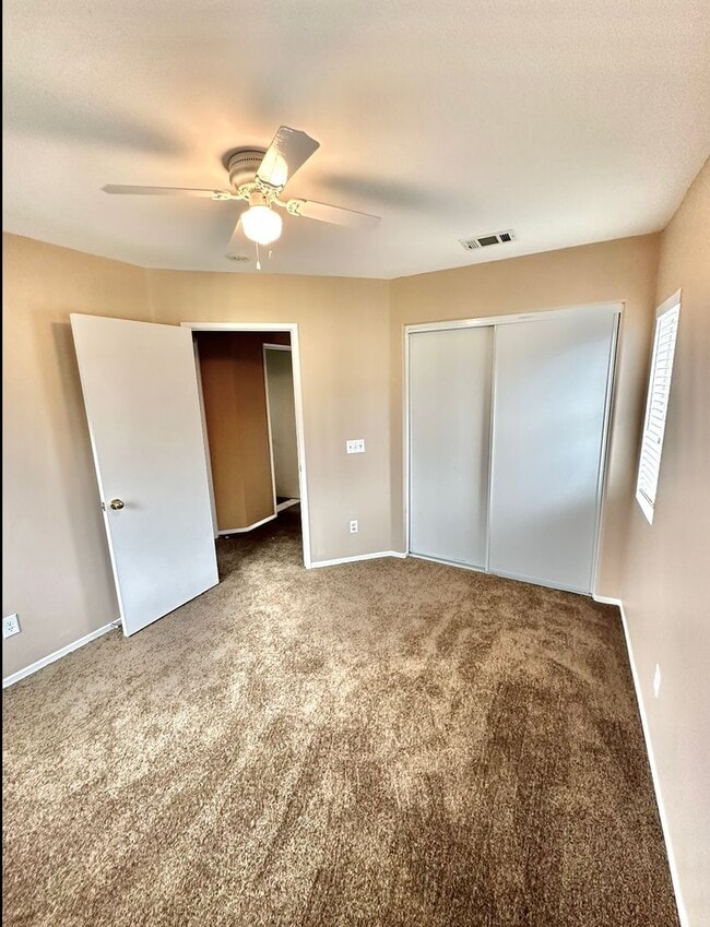 Building Photo - 18468 Hillview Ln