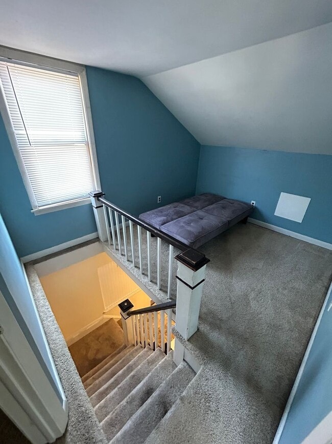 Building Photo - FOUR BEDROOM AVAILABLE - JUNE 1st, 2026