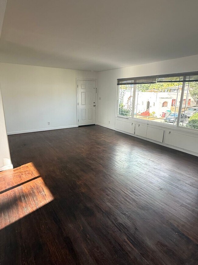 Building Photo - 4115-4117 Walnut Street