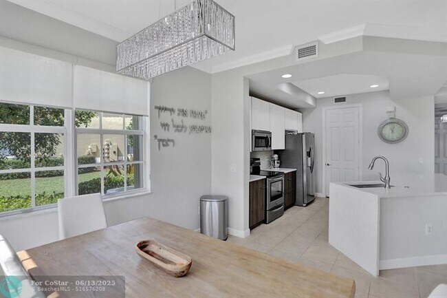 Building Photo - 8246 NW 127th Ln