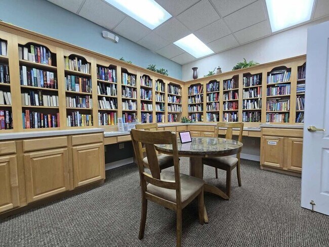 Building Photo - 3360 Fiddle Leaf Way