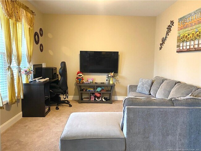 Building Photo - 28 Torrington Ridge