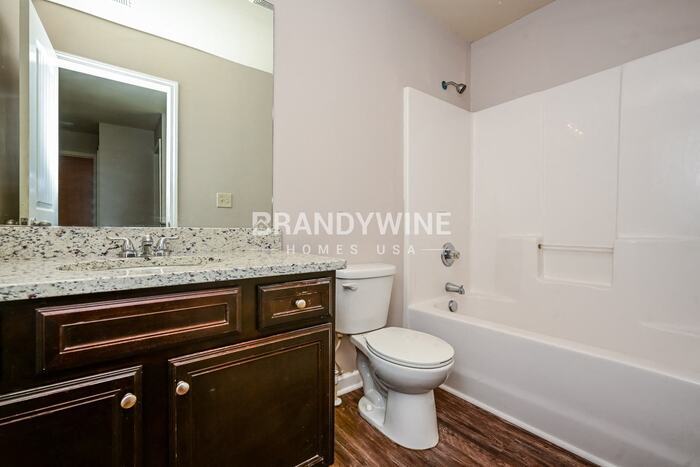 Building Photo - 693 Emporia Loop