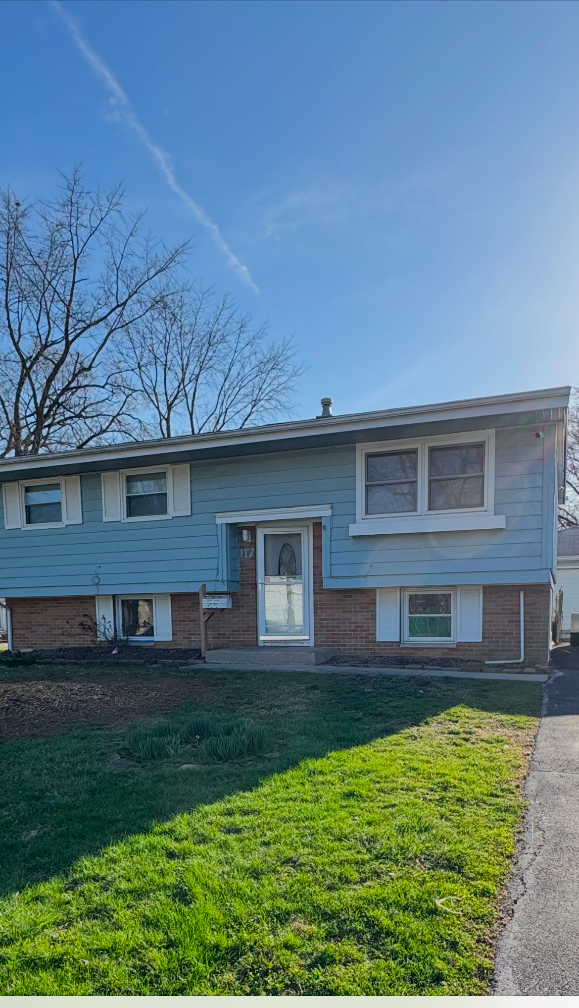 Building Photo - 117 S Willow Ln