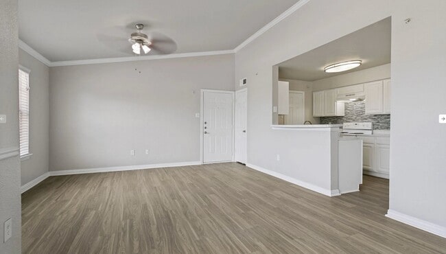 Building Photo - 2950 Mustang Dr