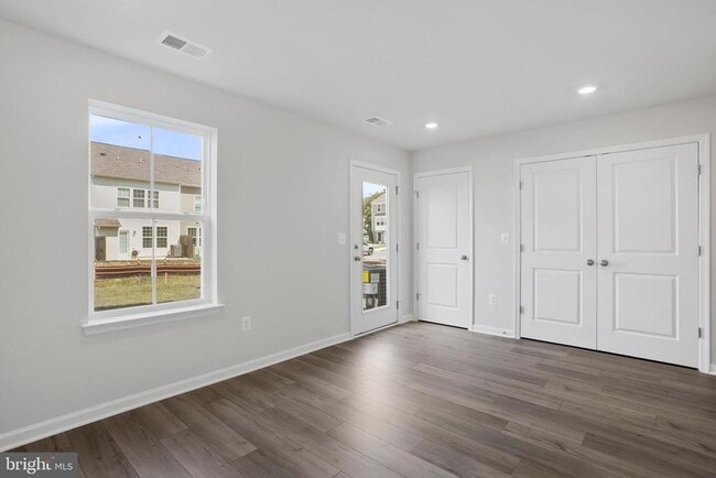 Building Photo - 131 Kinkade Ct