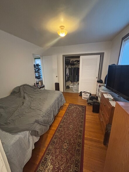 Bedroom - 518 W Buffalo St
