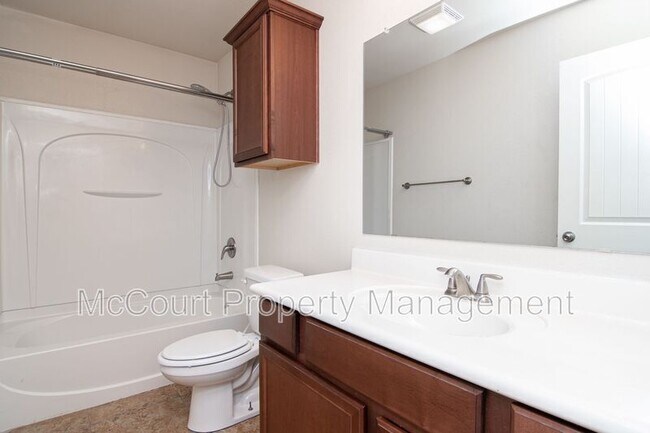 Building Photo - 805 Candlestick Dr