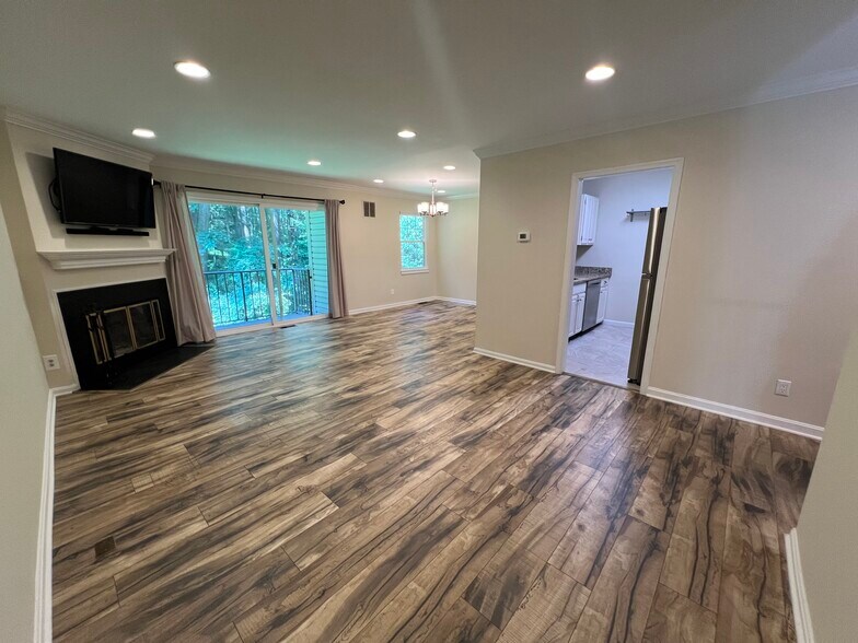 Building Photo - 10484 Parthenon Ct