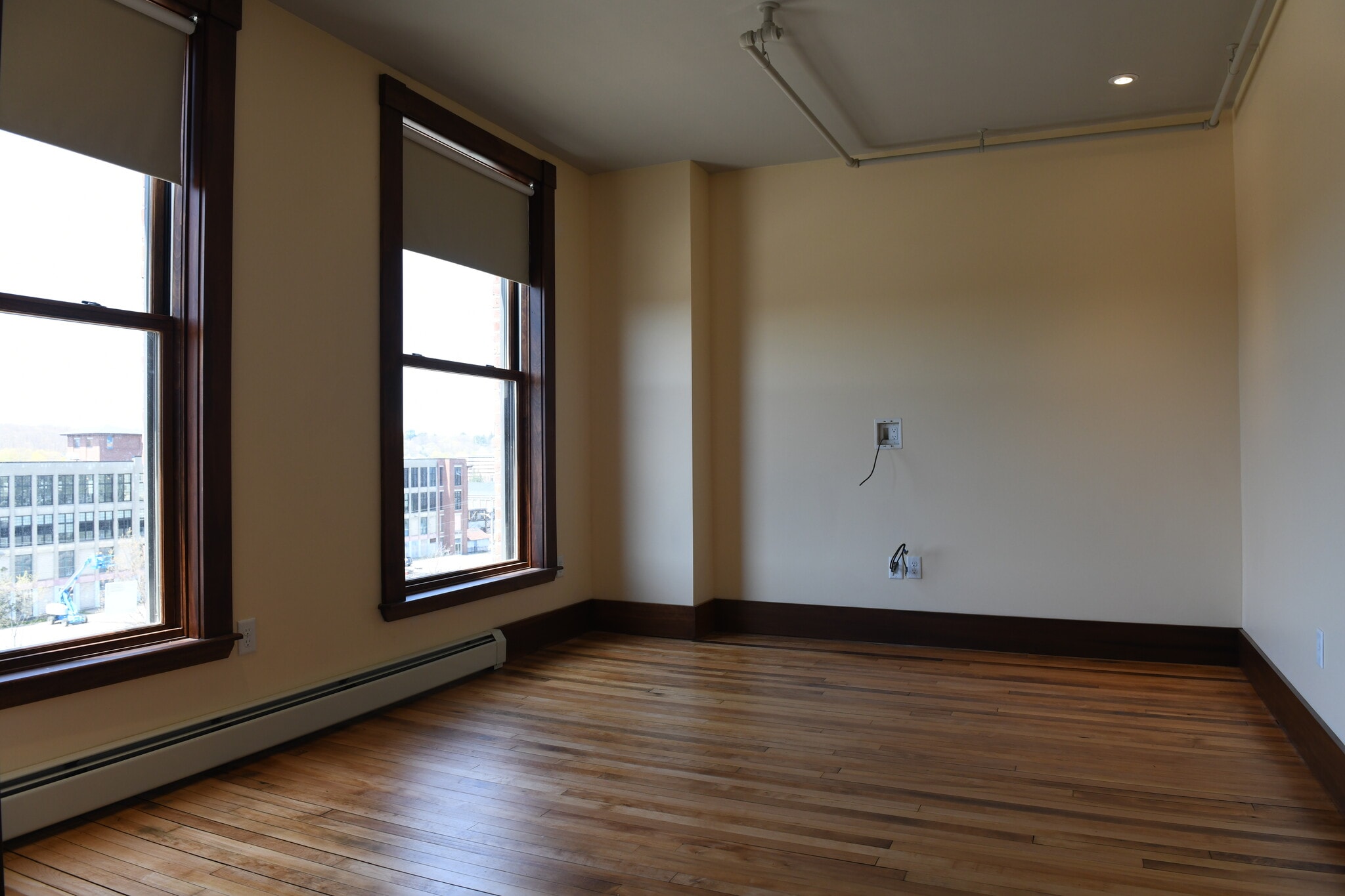 Apartment 4 Bedroom - 223 Lisbon St