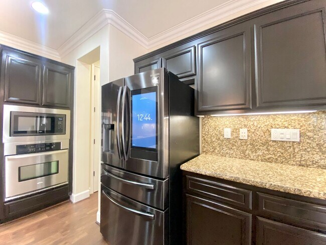 Building Photo - Dazzling 5-bedroom home in Fremont – Ardenwood Neighborhood!