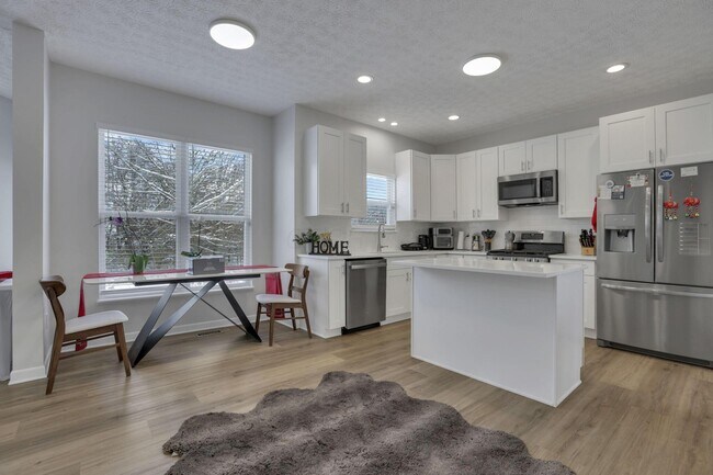 Building Photo - 5920 Triplett Square