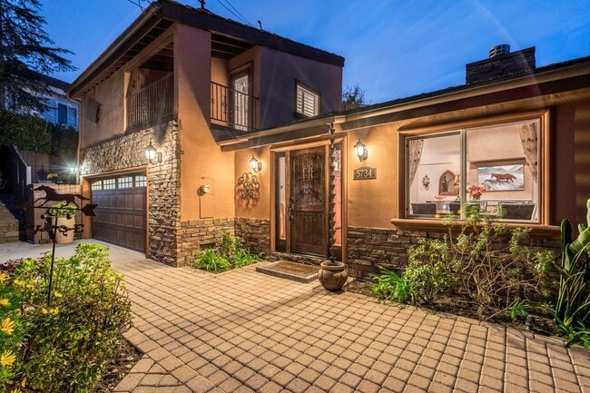 Building Photo - 5734 Fairview Pl