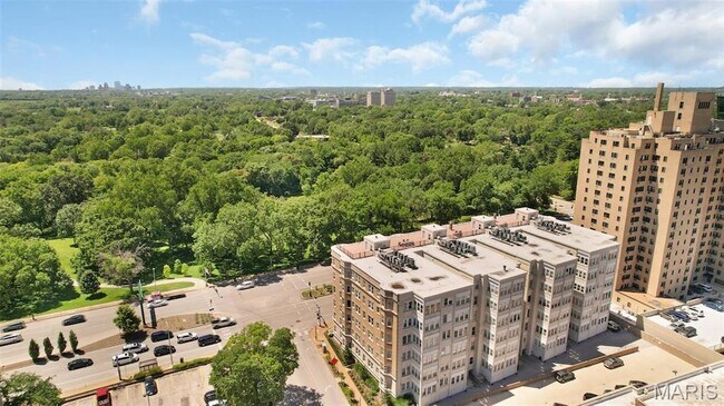 Building Photo - 4 Kingshighway Blvd