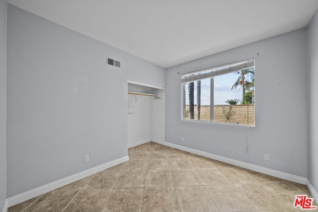 Building Photo - 28760 Bridger Ct