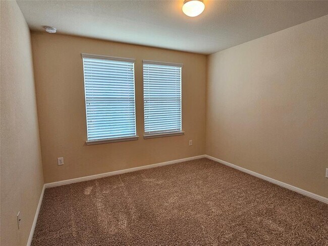 Building Photo - 808 Lost Pines Ln