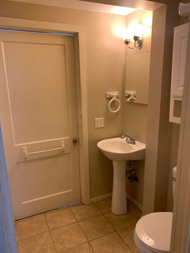 Building Photo - 2751 Lail Rd