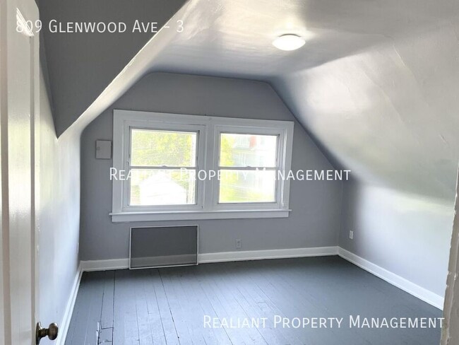 Building Photo - 809 Glenwood Ave