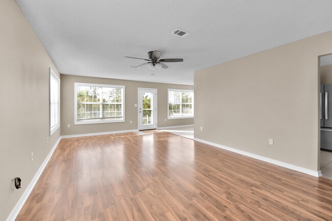 Building Photo - 722 Marsh Harbor Dr