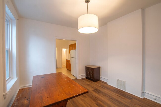 Building Photo - 2039 N Gratz St