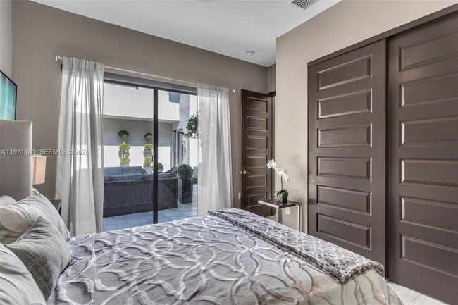 Building Photo - 16184 SW 136 Way