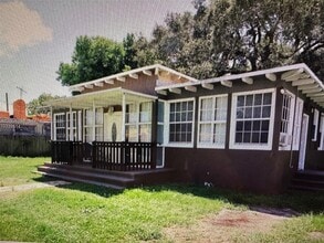 Building Photo - 40 NW 58th Ave