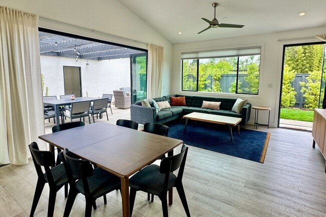 Building Photo - Modern Encinitas Retreat | Furnished | 6-Month Lease | Utilities Included