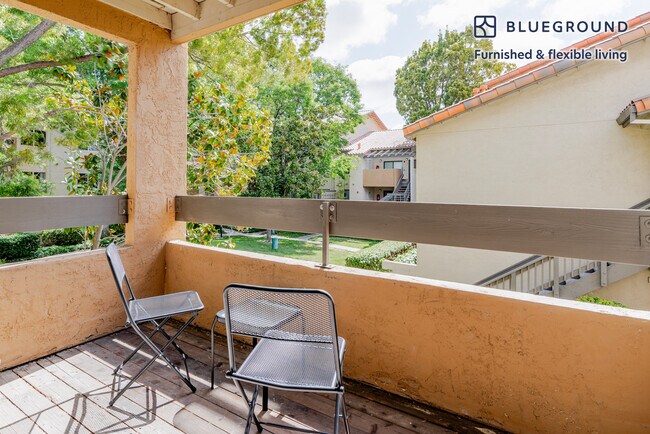 Building Photo - 1600 Villa St