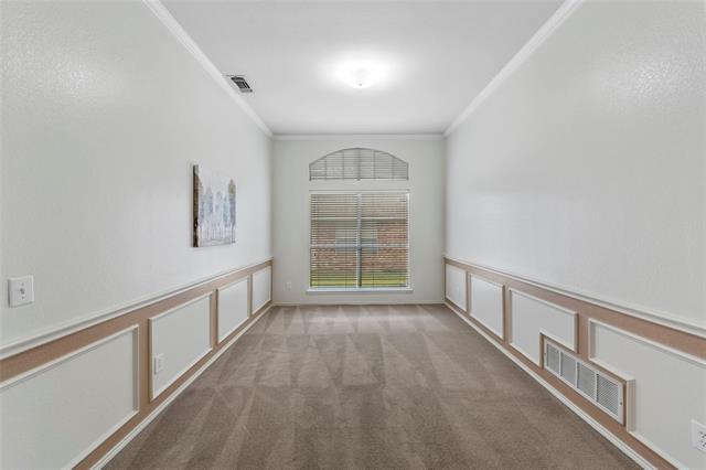 Building Photo - 10616 Red Cedar Dr