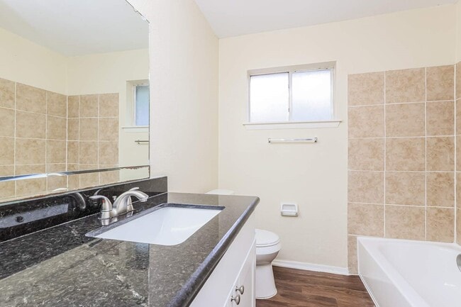 Building Photo - 3322 Dawnwood Dr