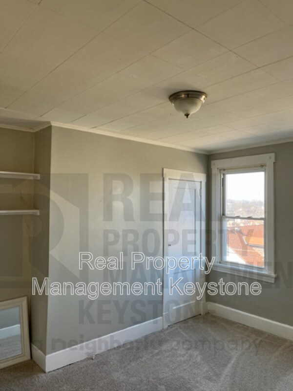 Building Photo - 33 Merritt Ave