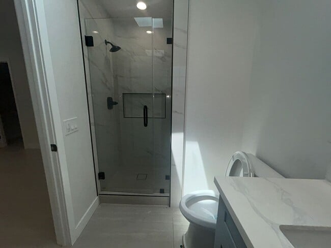 Building Photo - Spacious 3bed 2bath House for Rent in Garden Grove