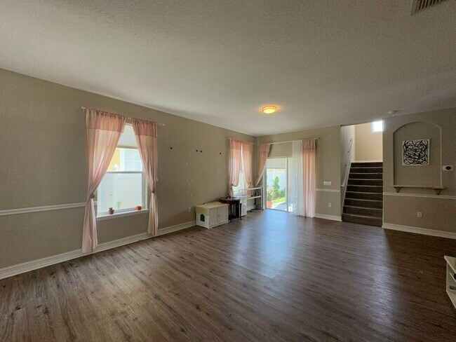Building Photo - 6979 Bluestem Rd