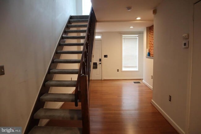 Building Photo - 36 E Wheeling St