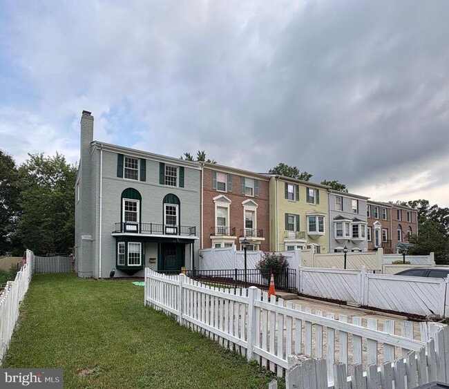Building Photo - 4513 Squiredale Square