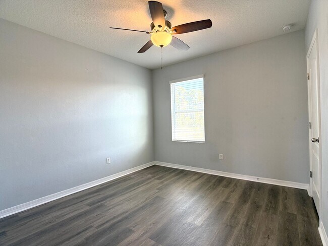 Building Photo - Move-In Ready • Lawn Care Included • Pet-Friendly!