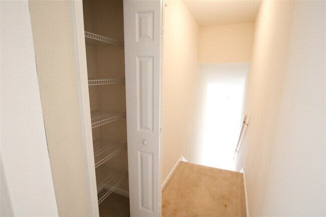 Building Photo - 2267 Pine Landing Ct