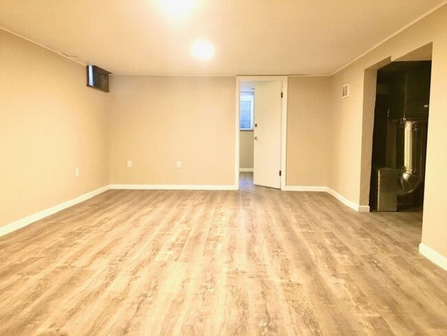 Building Photo - Wilkes Neighborhood Classic Ranch on Huge Lot with Nicely Finished Basement