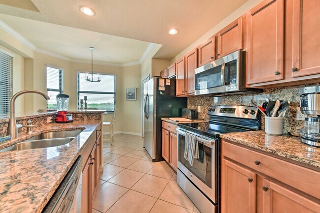 Building Photo - 7121 River Hammock Dr