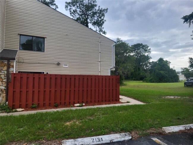 Building Photo - 2134 NE 45th Ave