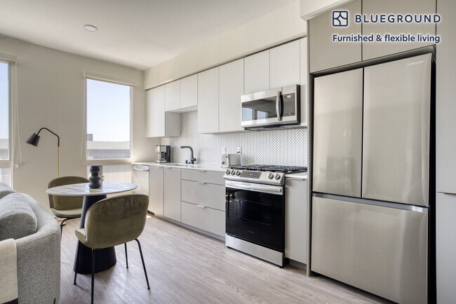 Building Photo - 4510 Hubbard St