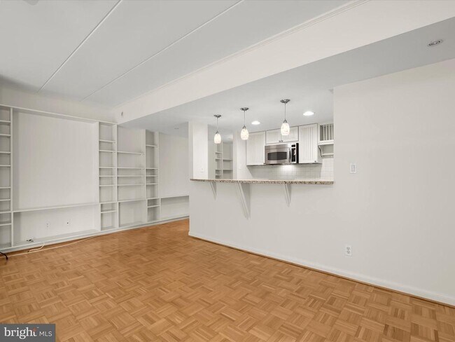 Building Photo - 312 Severn Ave