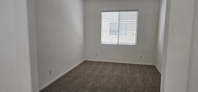 Building Photo - Beautiful Spacious 3 Bedroom Home for Rent